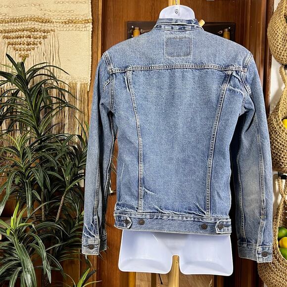 Levis Denim Trucker Jacket Womens Small Blue 72334 Button Front Blue Jean Jacket - Picture 3 of 16